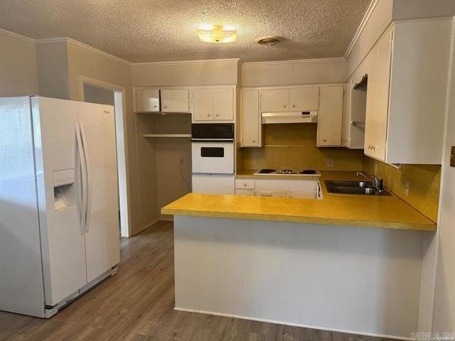 307 & 311 Carpenter Dam Road, Hot Springs, AR 71901