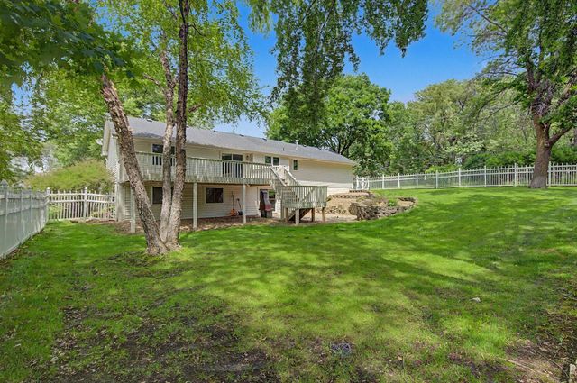 13901 92nd Place N, Maple Grove, MN 55369
