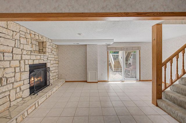 13901 92nd Place N, Maple Grove, MN 55369