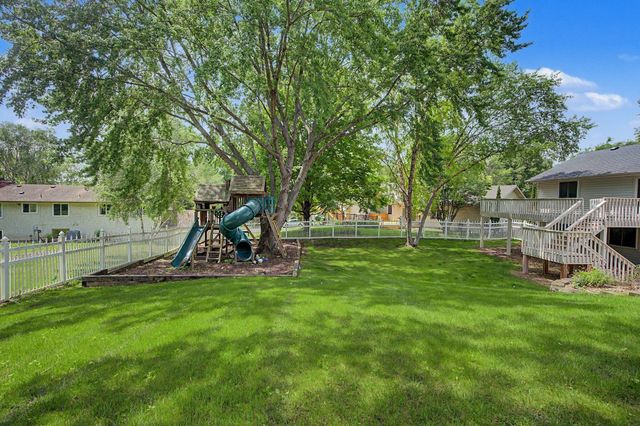 13901 92nd Place N, Maple Grove, MN 55369