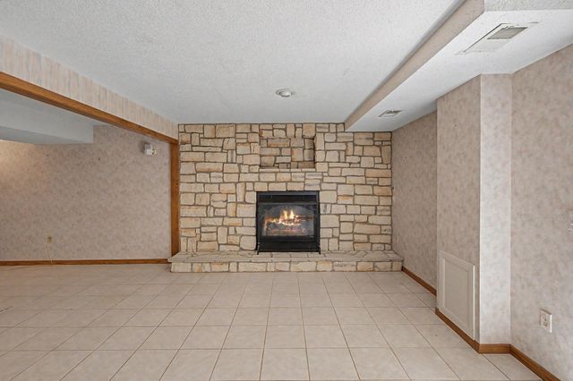 13901 92nd Place N, Maple Grove, MN 55369