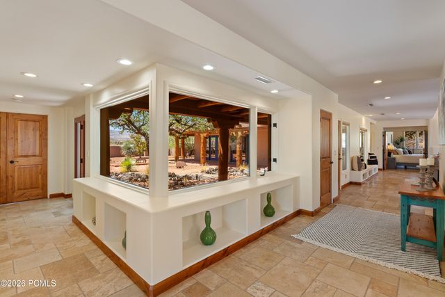 1068 N Shonto Ridge Drive, Ivins, UT 84738