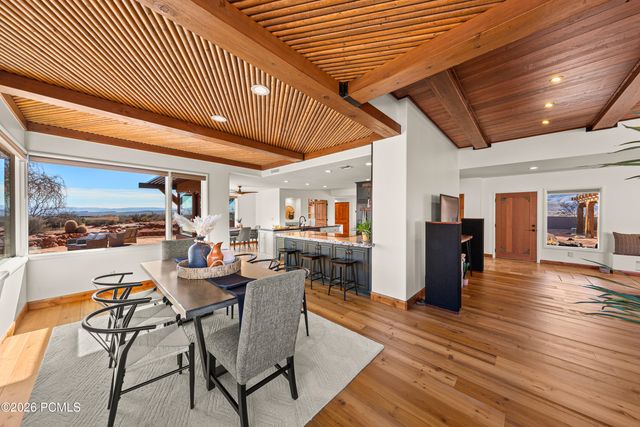 1068 N Shonto Ridge Drive, Ivins, UT 84738