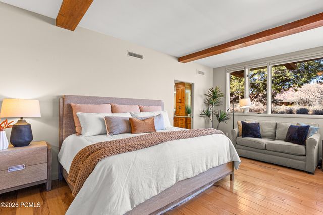 1068 N Shonto Ridge Drive, Ivins, UT 84738