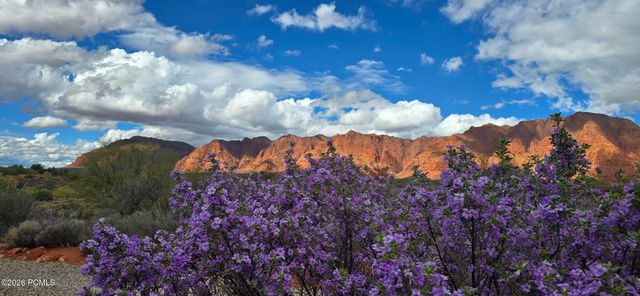 1068 N Shonto Ridge Drive, Ivins, UT 84738