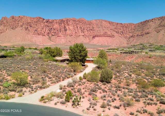 1068 N Shonto Ridge Drive, Ivins, UT 84738