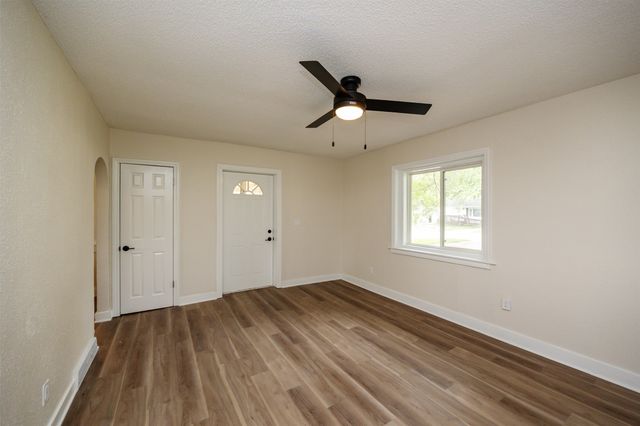 3912 53rd Street, Des Moines, IA 50310