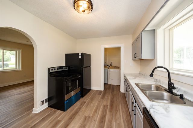 3912 53rd Street, Des Moines, IA 50310