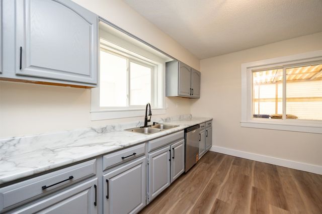 3912 53rd Street, Des Moines, IA 50310