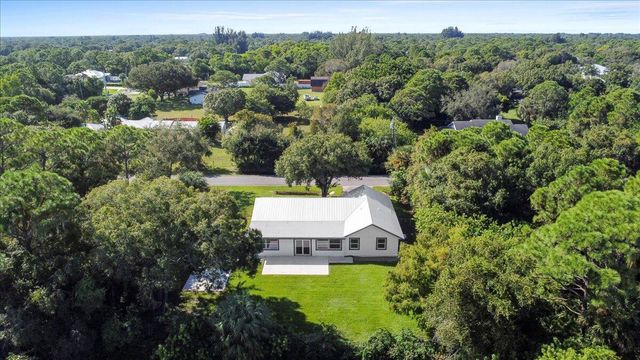 810 Bradley Street, Fort Pierce, FL 34982