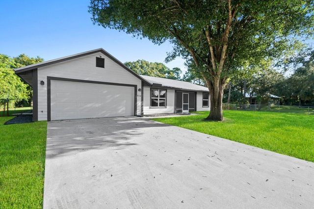 810 Bradley Street, Fort Pierce, FL 34982