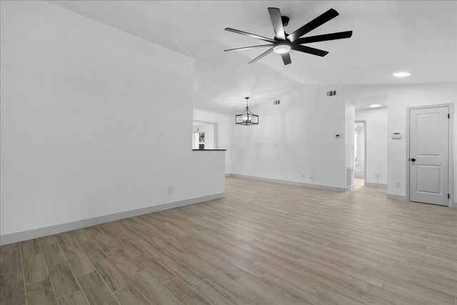 810 Bradley Street, Fort Pierce, FL 34982