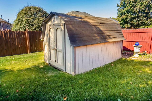 6077 River Bluff, Newburgh, IN 47630