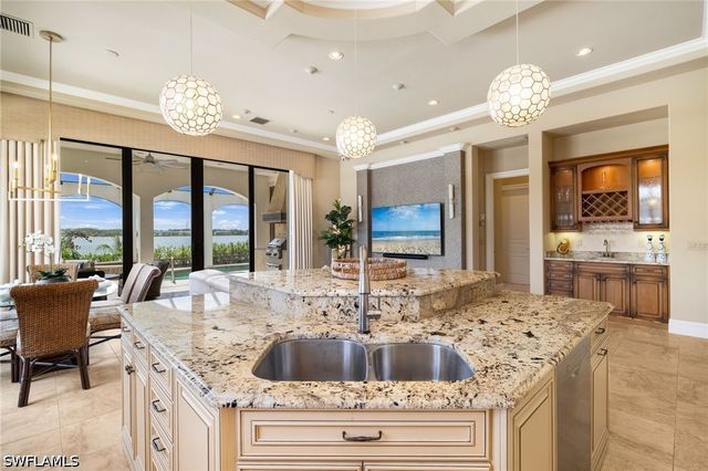 11777 Via Savona CT, Miromar Lakes, FL 33913
