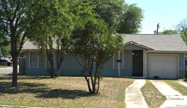 390 Harcourt, San Antonio, TX 78223