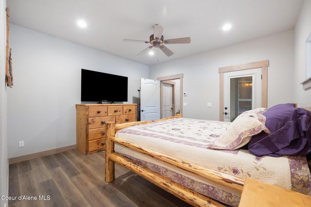 1829 W Smoke Tree Ave, Athol, ID 83801