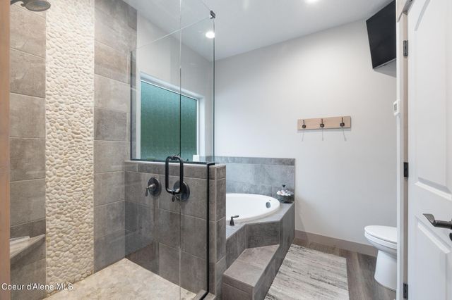 1829 W Smoke Tree Ave, Athol, ID 83801