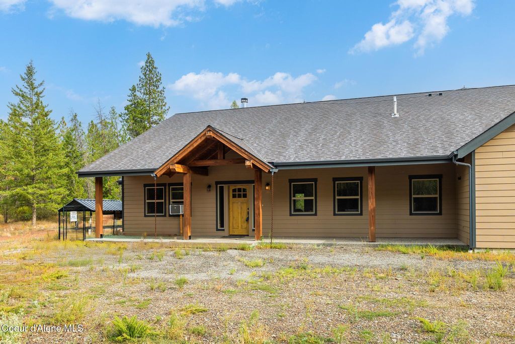 1829 W Smoke Tree Ave, Athol, ID 83801