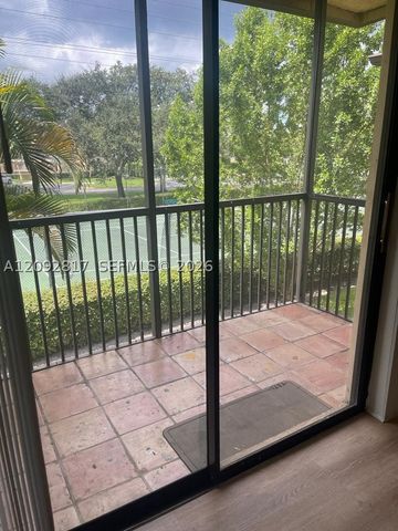 136 NW 91st Ave 202, Pembroke Pines, FL 33024