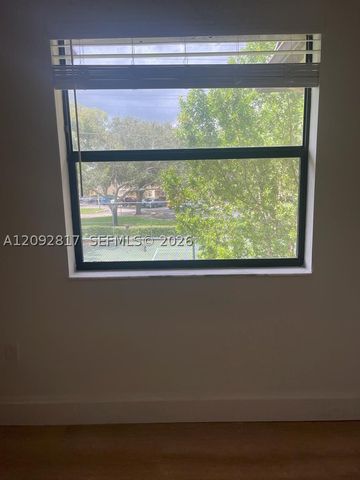 136 NW 91st Ave 202, Pembroke Pines, FL 33024
