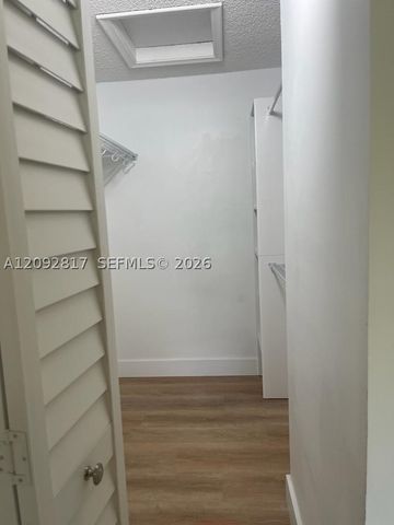 136 NW 91st Ave 202, Pembroke Pines, FL 33024