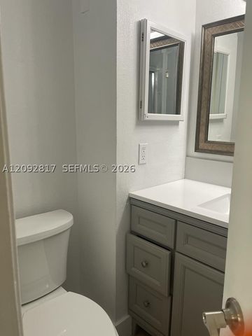 136 NW 91st Ave 202, Pembroke Pines, FL 33024