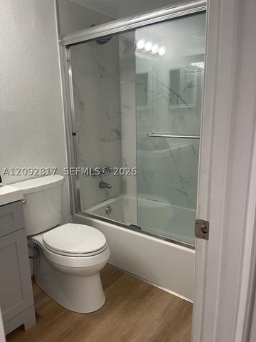 136 NW 91st Ave 202, Pembroke Pines, FL 33024