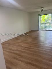 136 NW 91st Ave 202, Pembroke Pines, FL 33024