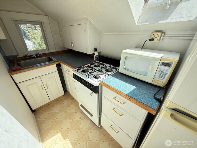 2515 Oakes Ave, Everett, WA 98201