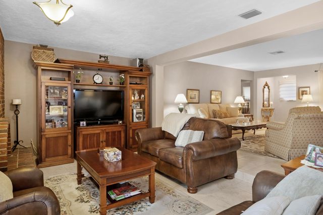 6500 NE 21ST Drive, Fort Lauderdale, FL 33308