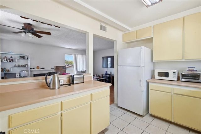 9332 Van Nuys 69, Panorama City, CA 91402