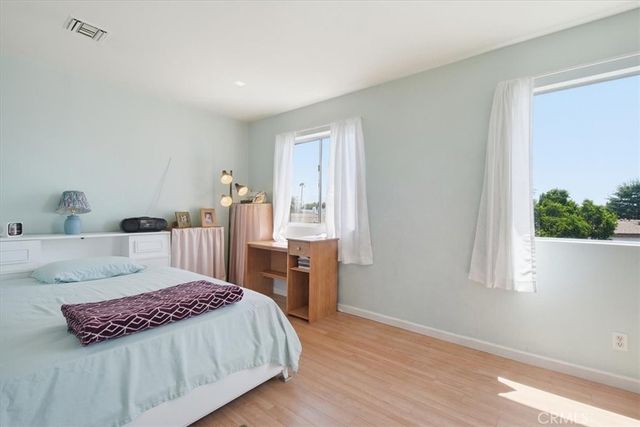 9332 Van Nuys 69, Panorama City, CA 91402
