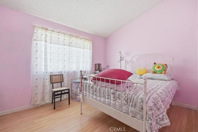 9332 Van Nuys 69, Panorama City, CA 91402
