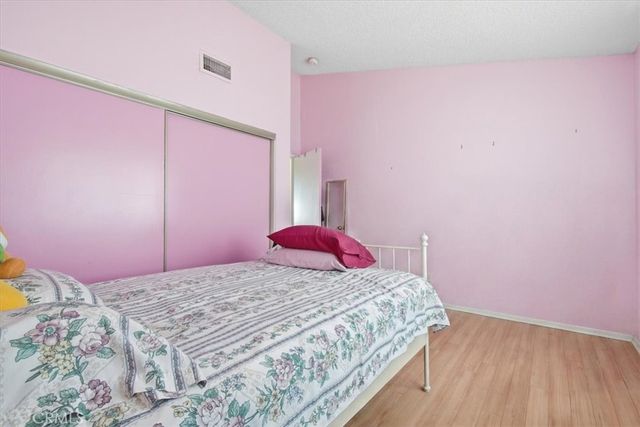 9332 Van Nuys 69, Panorama City, CA 91402