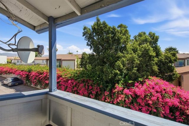 9332 Van Nuys 69, Panorama City, CA 91402