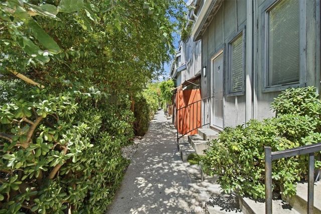 9332 Van Nuys 69, Panorama City, CA 91402
