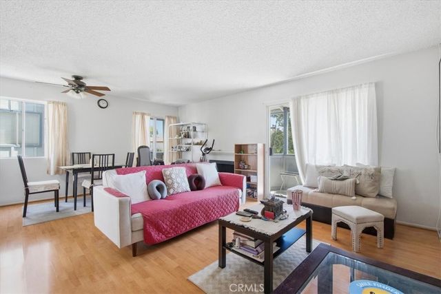 9332 Van Nuys 69, Panorama City, CA 91402