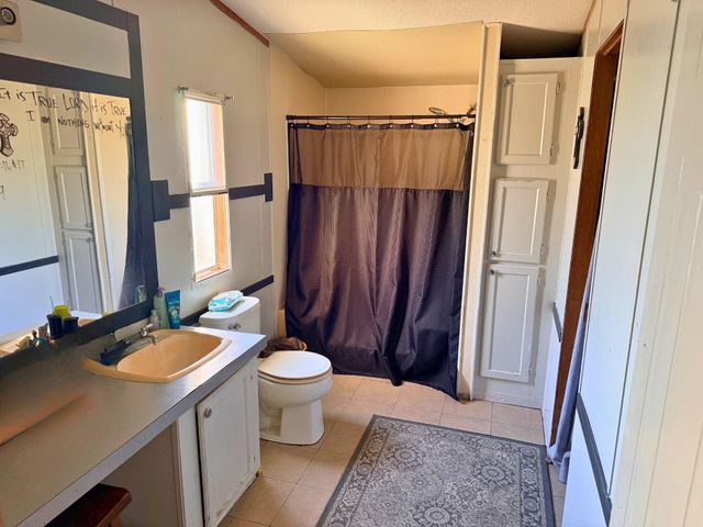 300 Toliver Lane, Industry, TX 78944