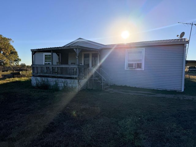 300 Toliver Lane, Industry, TX 78944