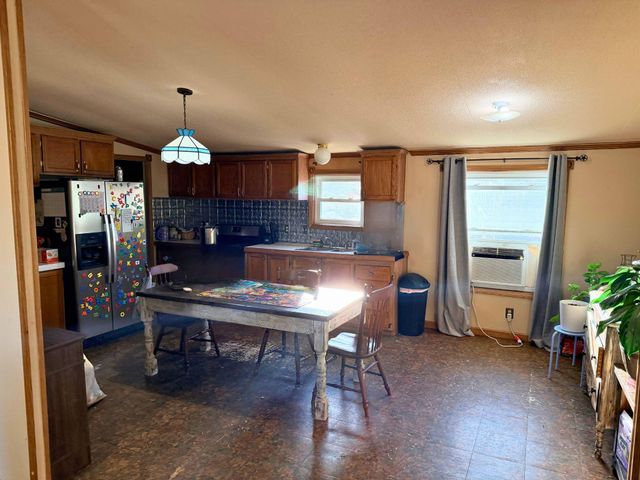 300 Toliver Lane, Industry, TX 78944