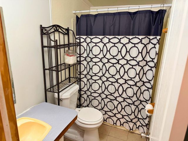 300 Toliver Lane, Industry, TX 78944