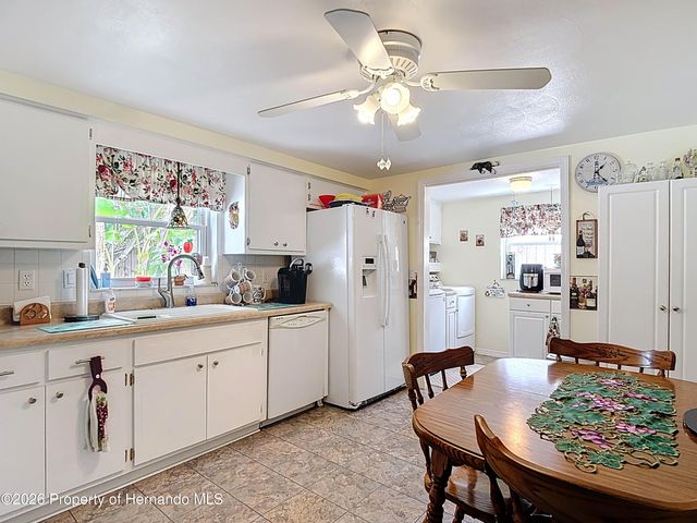 11114 White Oak Lane, Port Richey, FL 34668