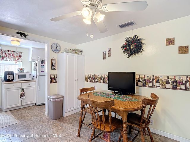 11114 White Oak Lane, Port Richey, FL 34668