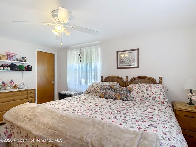 11114 White Oak Lane, Port Richey, FL 34668