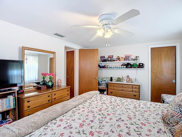 11114 White Oak Lane, Port Richey, FL 34668