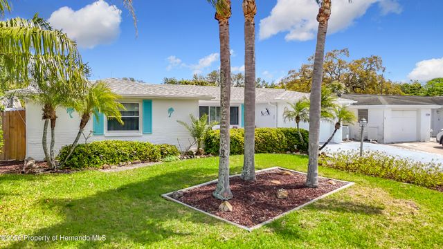 11114 White Oak Lane, Port Richey, FL 34668