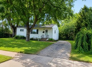 2127 Indian Road, Waukegan, IL 60087