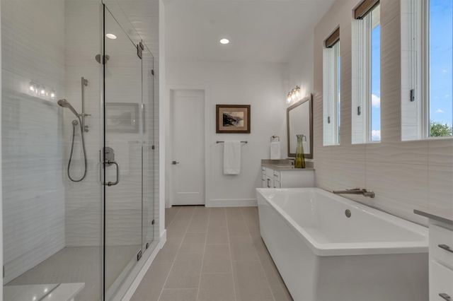 120 Onion Creek LN, Driftwood, TX 78619