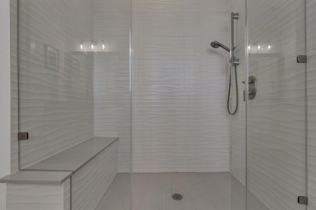 120 Onion Creek LN, Driftwood, TX 78619