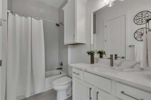 120 Onion Creek LN, Driftwood, TX 78619